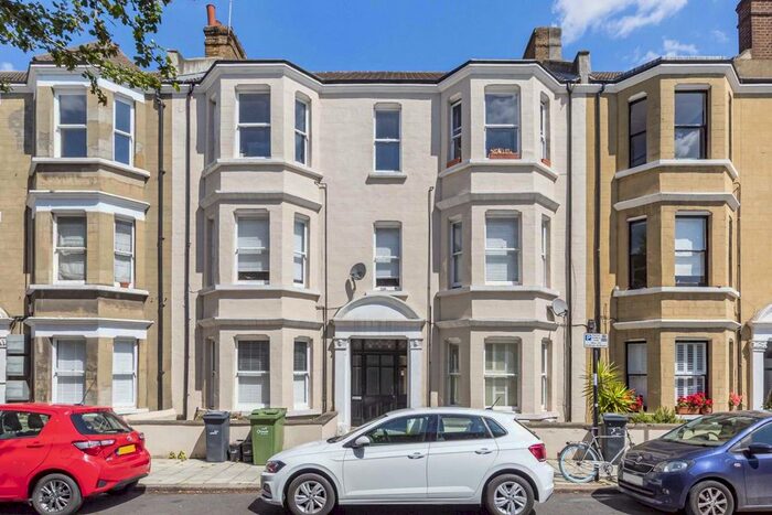 3 Bedroom Flat To Rent In Mowll Street, London, SW9