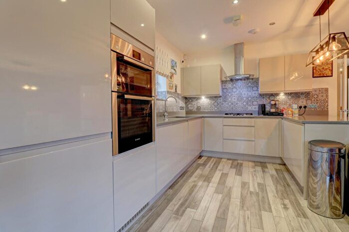 4 Bedroom Detached House For Sale In Picts Lane, Princes Risborough, Buckinghamshire, HP27