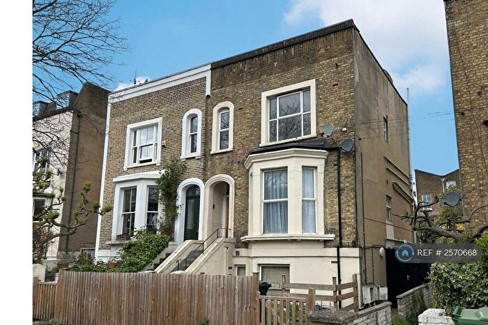 2 Bedroom Flat To Rent In Shakespeare Road, London, SE24