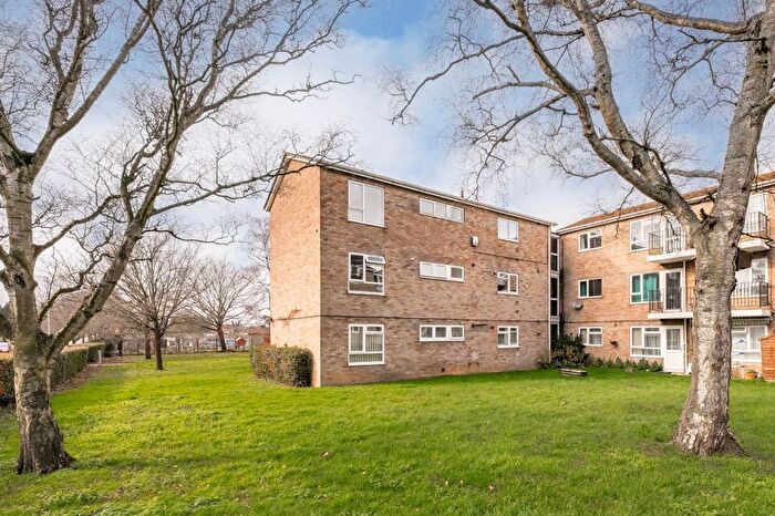2 Bedroom Flat For Sale In Holmes Close, Heartsease, NR7