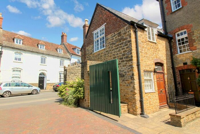 2 Bedroom Mews To Rent In Greenhill, Sherborne, Dorset, DT9