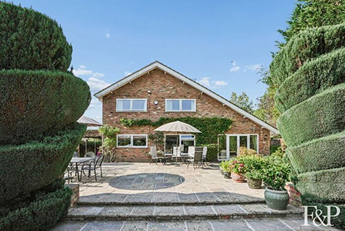 5 Bedroom Detached House For Sale In Broomfield Close, Great Missenden, Buckinghamshire, HP16