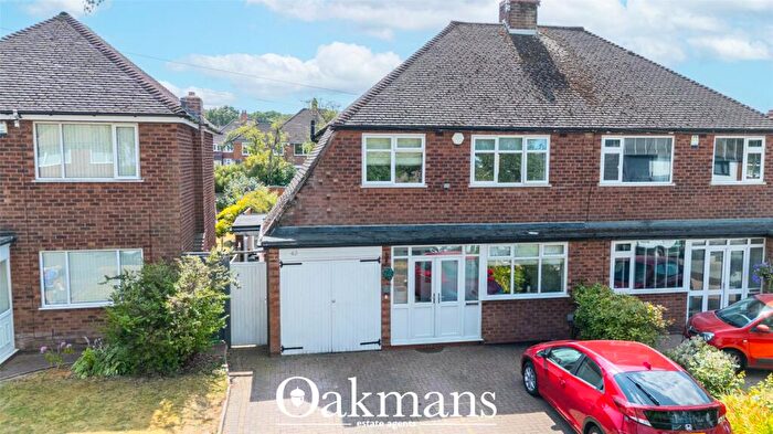 3 Bedroom Semi-Detached House For Sale In Willow Road, Solihull, West Midlands, B91