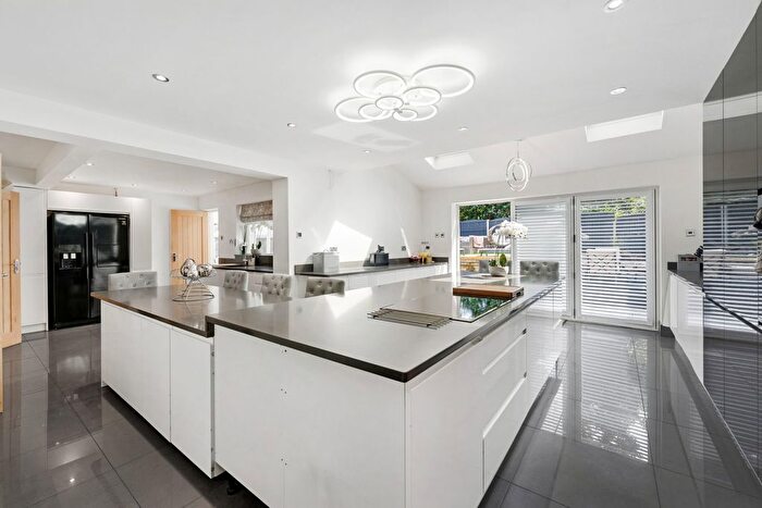 4 Bedroom Detached House For Sale In Wharfedale, Runcorn, WA7