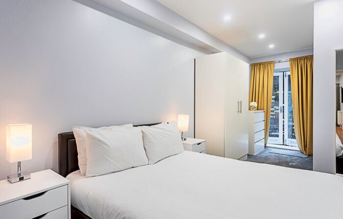 2 Bedroom House To Rent In Saint Johns Hill, London, London, SW11