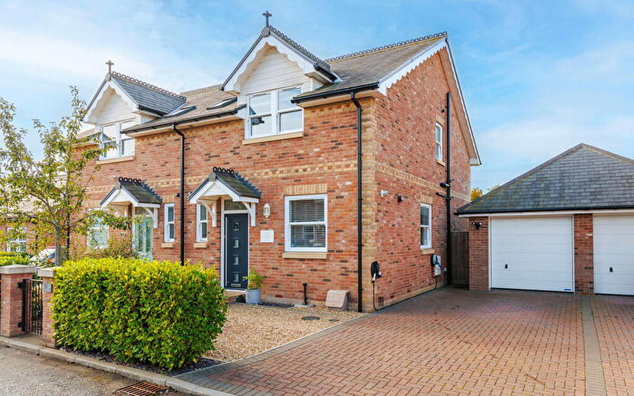 3 Bedroom Semi-Detached House For Sale In Deauville Avenue, Cowes., PO31