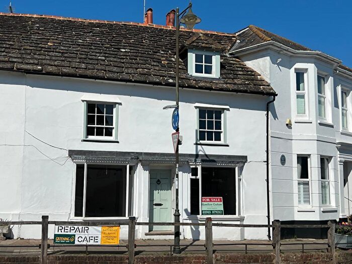 3 Bedroom Terraced House For Sale In High Street, Steyning, West Sussex, BN44