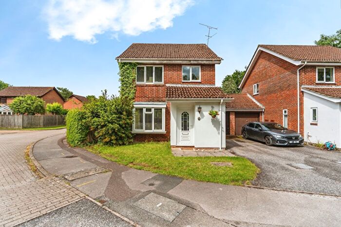 3 Bedroom Detached House For Sale In Roundhouse Drive, West Totton, Hampshire, SO40