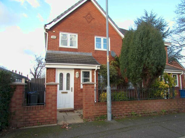 3 Bedroom End Of Terrace House To Rent In Livingston Avenue, Wythenshawe, Manchester, M22