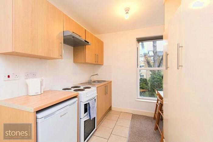 Studio To Rent In Belsize Square, Belsize Park, London, NW3