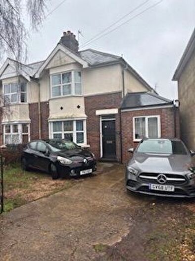 6 Bedroom Semi Detached House To Rent In Cricket Road, Oxford, OX4