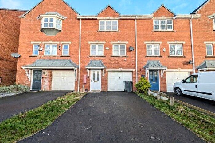 3 Bedroom Town House To Rent In Lowther Drive, Darlington, DL1