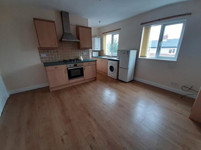 1 Bedroom Flat To Rent In Princess Avenue, Stainforth, DN7
