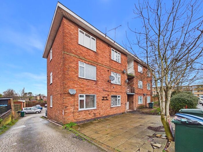 2 Bedroom Terraced House For Sale In Flat, Sunbury Road, Stonehouse Estate, Coventry, CV3