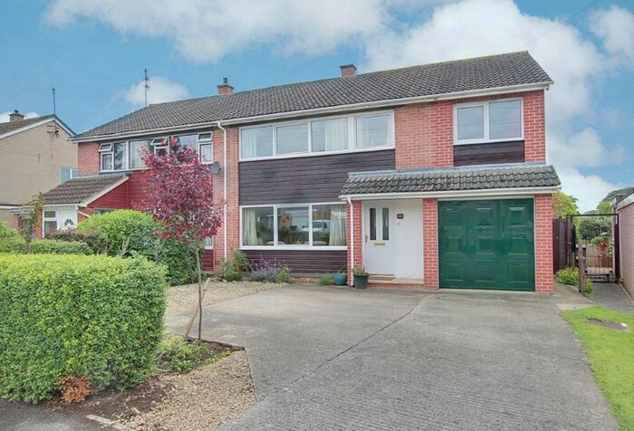 5 Bedroom Semi-Detached House To Rent In Rodwell Park, Trowbridge, BA14