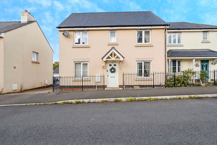 3 Bedroom Semi-detached House For Sale In Carnac Drive, Dawlish, Devon, EX7