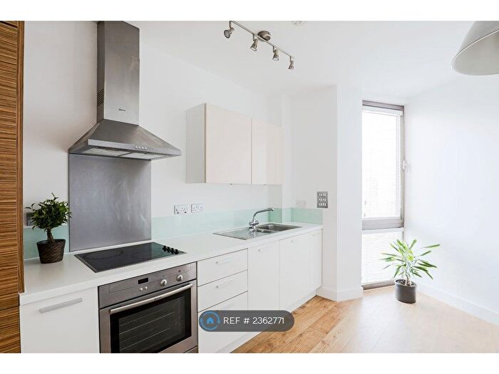 1 Bedroom Flat To Rent In Annandale Road, Greenwich, London, SE10