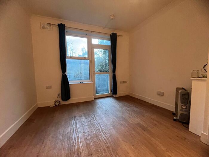 Flat To Rent In Town Centre *Meyrick Park*, BH2