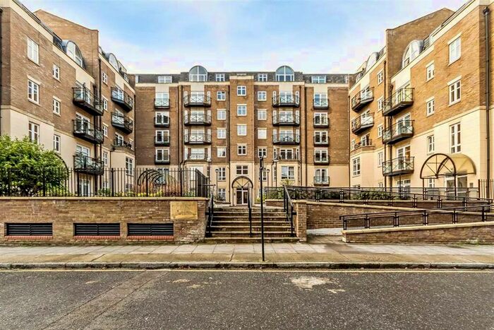 3 Bedroom Flat To Rent In Swan Street, London, SE1