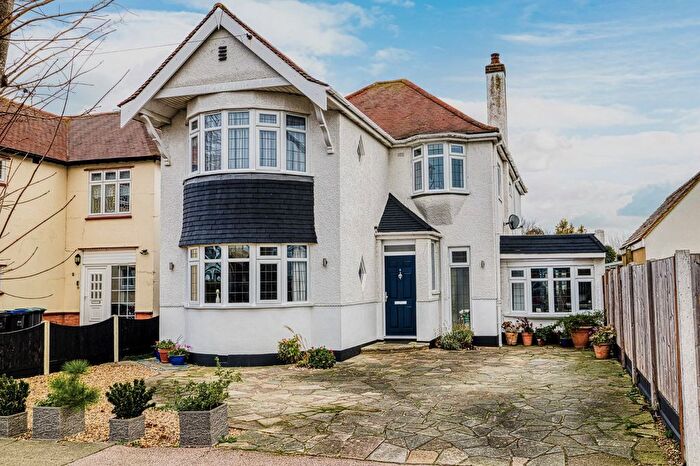 4 Bedroom Detached House For Sale In Connaught Gardens, 'thorpedene Estate', Shoeburyness, Essex, SS3
