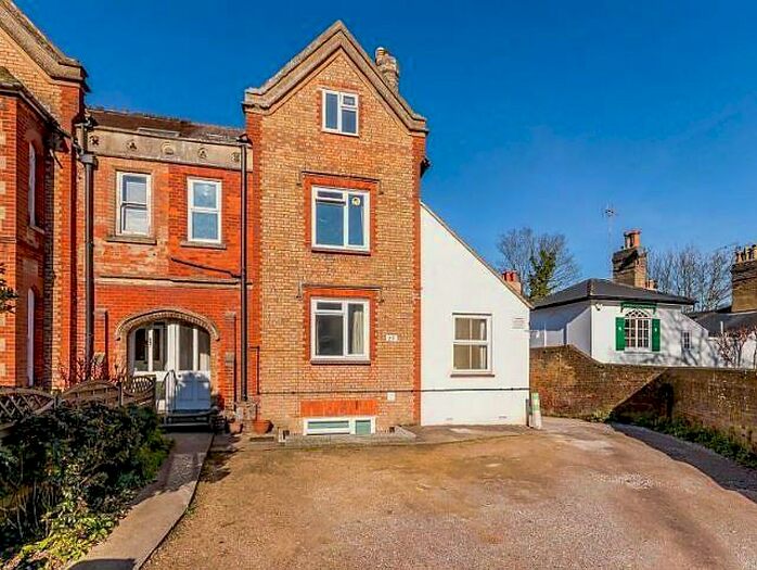 1 Bedroom Apartment To Rent In Epsom Road, Guildford, Surrey, GU1