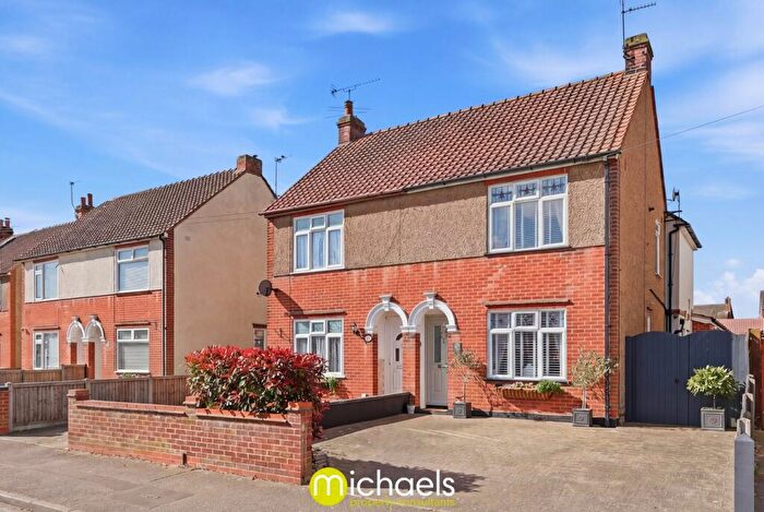 4 Bedroom Semi Detached House For Sale In Cavendish Avenue, Colchester, CO2