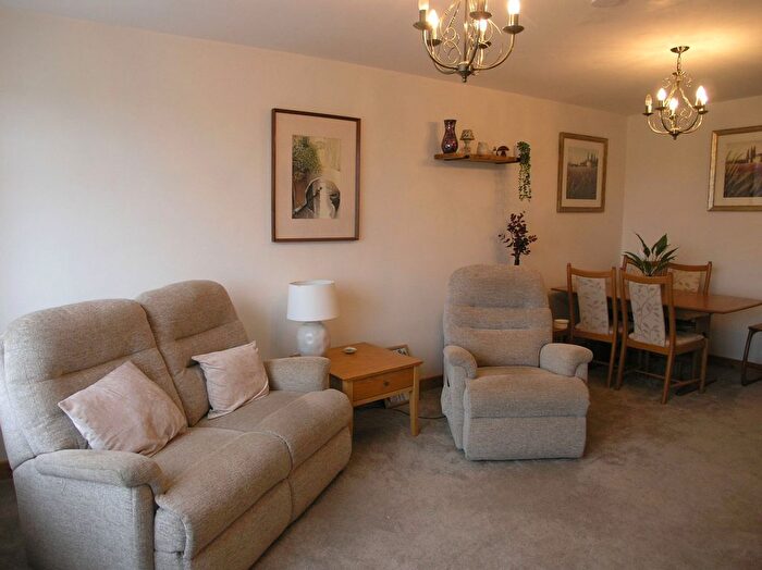 2 Bedroom Bungalow To Rent In Astor Road, Kingswinford, DY6