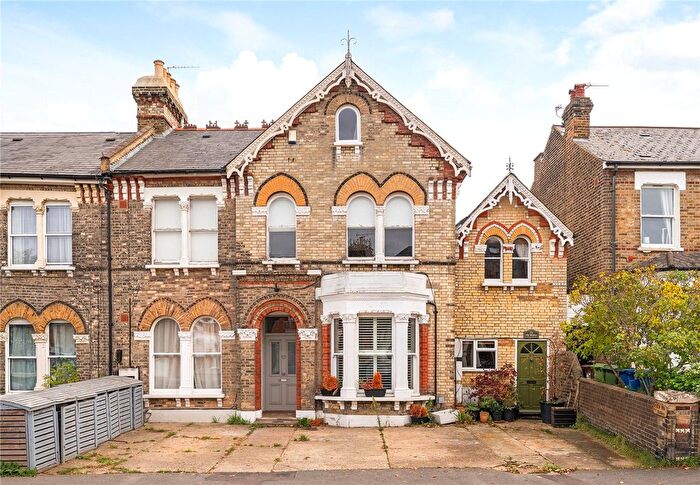 2 Bedroom Flat For Sale In Friern Road, East Dulwich, London, SE22