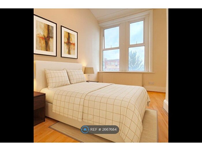 3 Bedroom Flat To Rent In Lea Bridge Road, London, E10