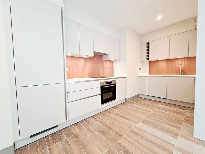 1 Bedroom Flat To Rent In Kember Street, London, N1
