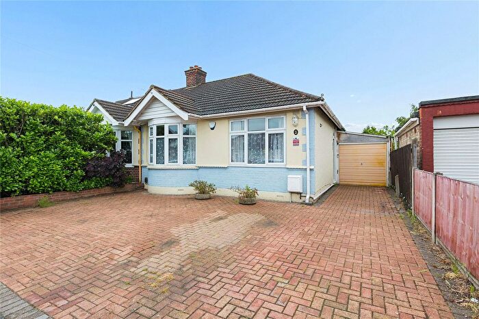 2 Bedroom Bungalow For Sale In Tolworth Gardens, Chadwell Heath, RM6