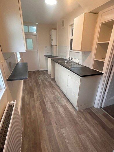 1 Bedroom Flat To Rent In Flat, Burley Road, Burley, Leeds, ., LS4