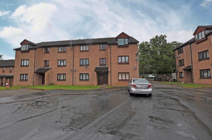 2 Bedroom Flat To Rent In Collingwood Crescent, Newport, NP19