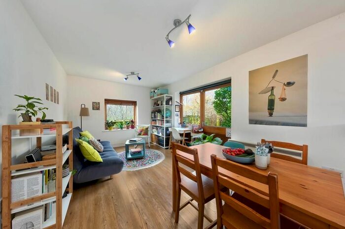 2 Bedroom Flat To Rent In Shipwright Road, London SE16