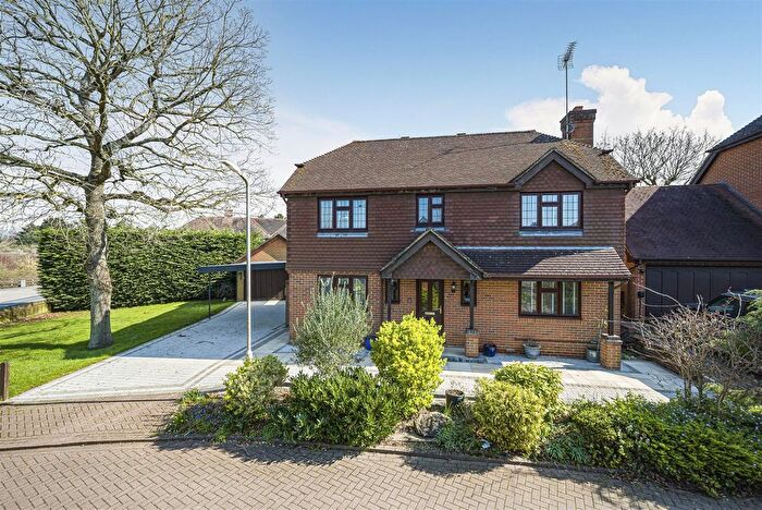 4 Bedroom Detached House For Sale In The Ferns, Platt, TN15