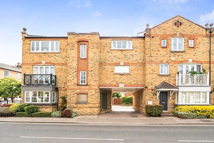 1 Bedroom Maisonette To Rent In Kings Road, Windsor, SL4