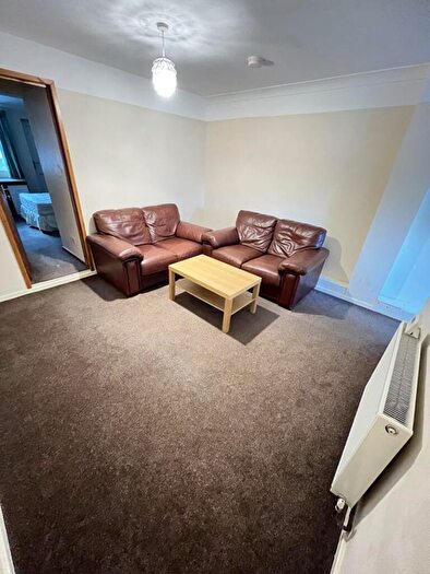 3 Bedroom Terraced House To Rent In Dunkirk - Beds En-suites, NG7