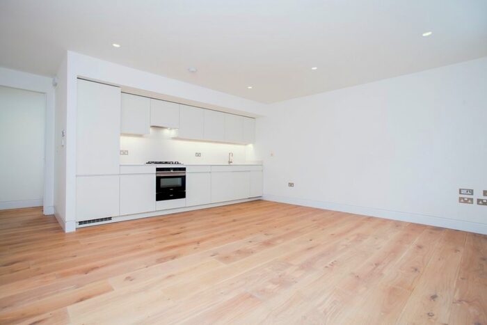 2 Bedroom Flat To Rent In Blandford Street, London, W1U