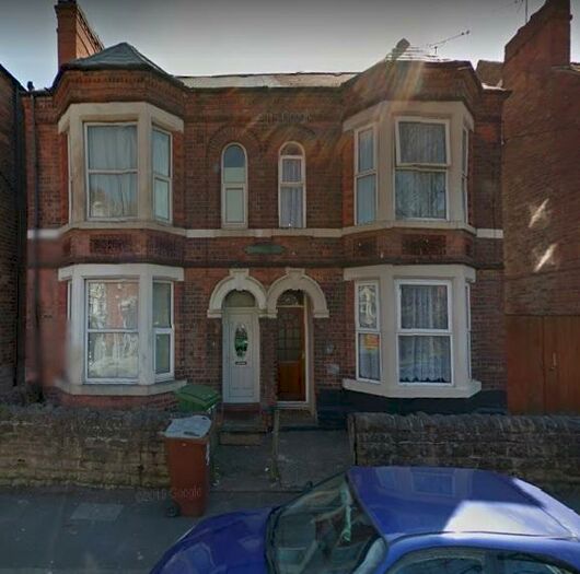 7 Bedroom Semi-Detached House To Rent In Sherwin Road, NG7