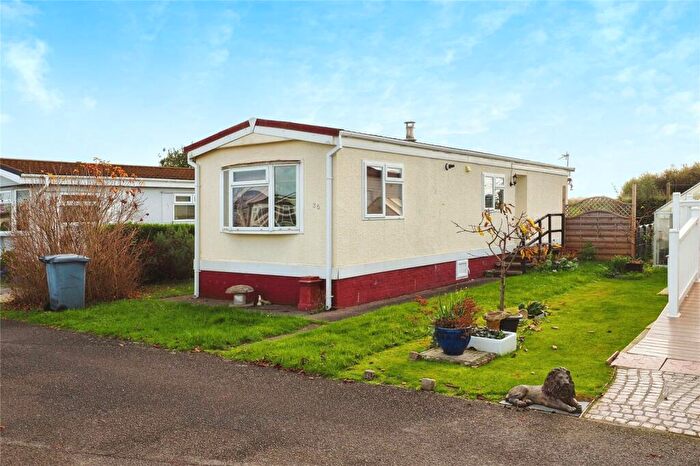 1 Bedroom Detached House For Sale In Tollerton Park, Tollerton Lane, Tollerton, Nottingham, NG12