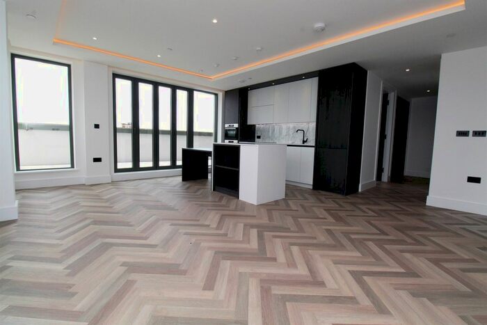 2 Bedroom Flat To Rent In Brigade Mews, London, SE1