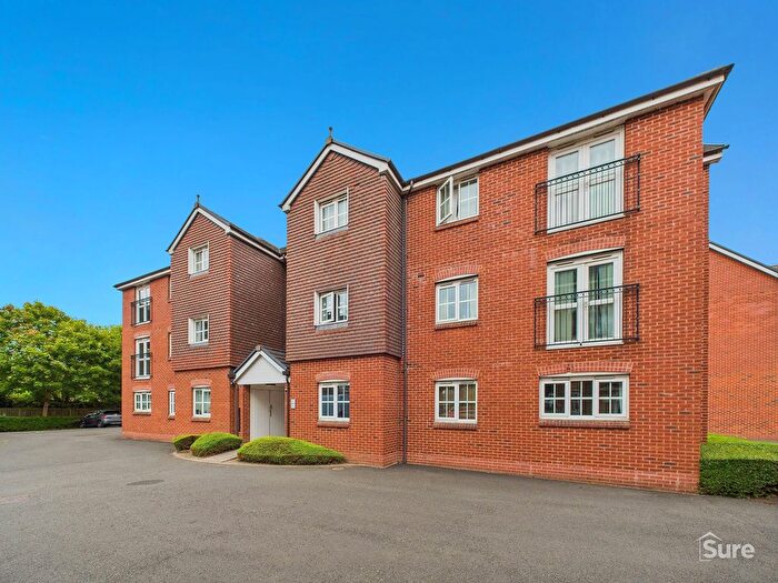 2 Bedroom Flat To Rent In Hendeley Court, Burton-On-Trent, DE14
