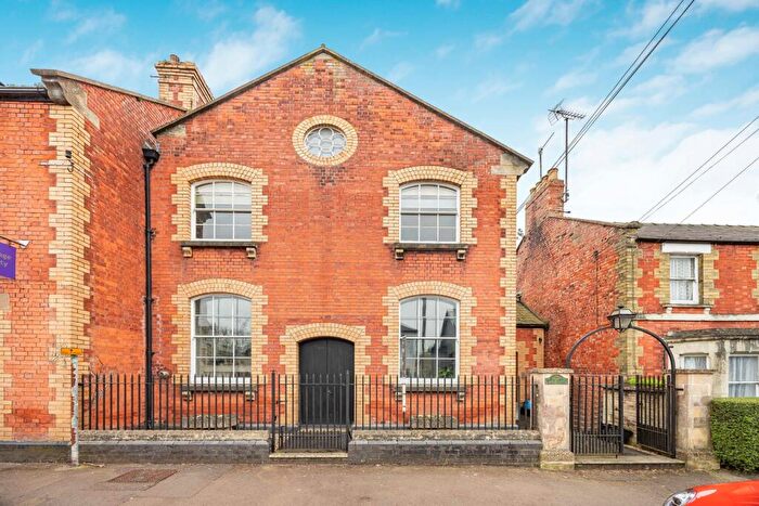 1 Bedroom Apartment For Sale In Ashcroft Road, Cirencester, Gloucestershire, GL7