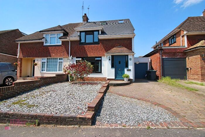 4 Bedroom Semi-Detached House To Rent In Mcdermott Road, Borough Green, TN15