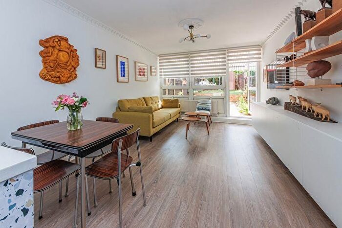 2 Bedroom Maisonette To Rent In Lamble St, Gospel Oak, London, NW5