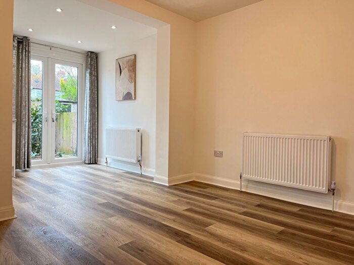 4 Bedroom Terraced House To Rent In Rylston Road, Palmers Green, N13
