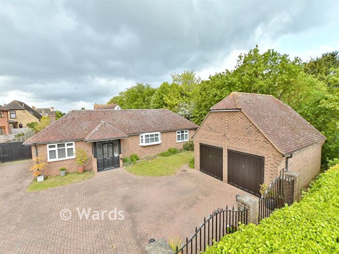 4 Bedroom Detached Bungalow For Sale In Turner Street, Cliffe, Rochester, Kent, ME3