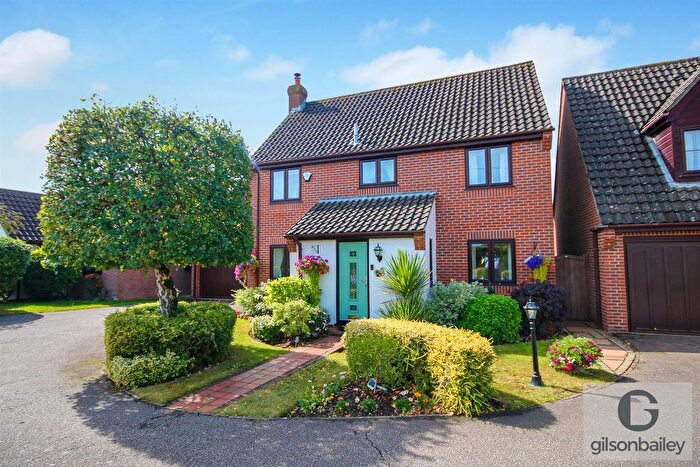 4 Bedroom Detached House For Sale In Norwich Road, Poringland, NR14