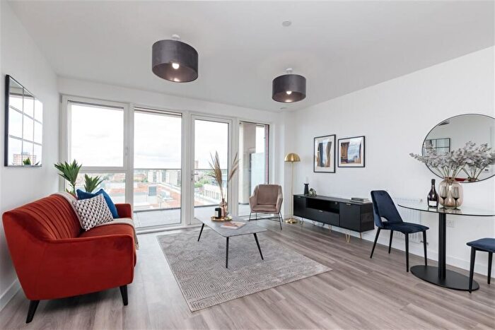 1 Bedroom Flat To Rent In Thunderer Street, London, E13