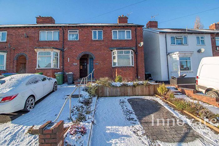 2 Bedroom End Of Terrace House For Sale In Queens Road, Smethwick, B67